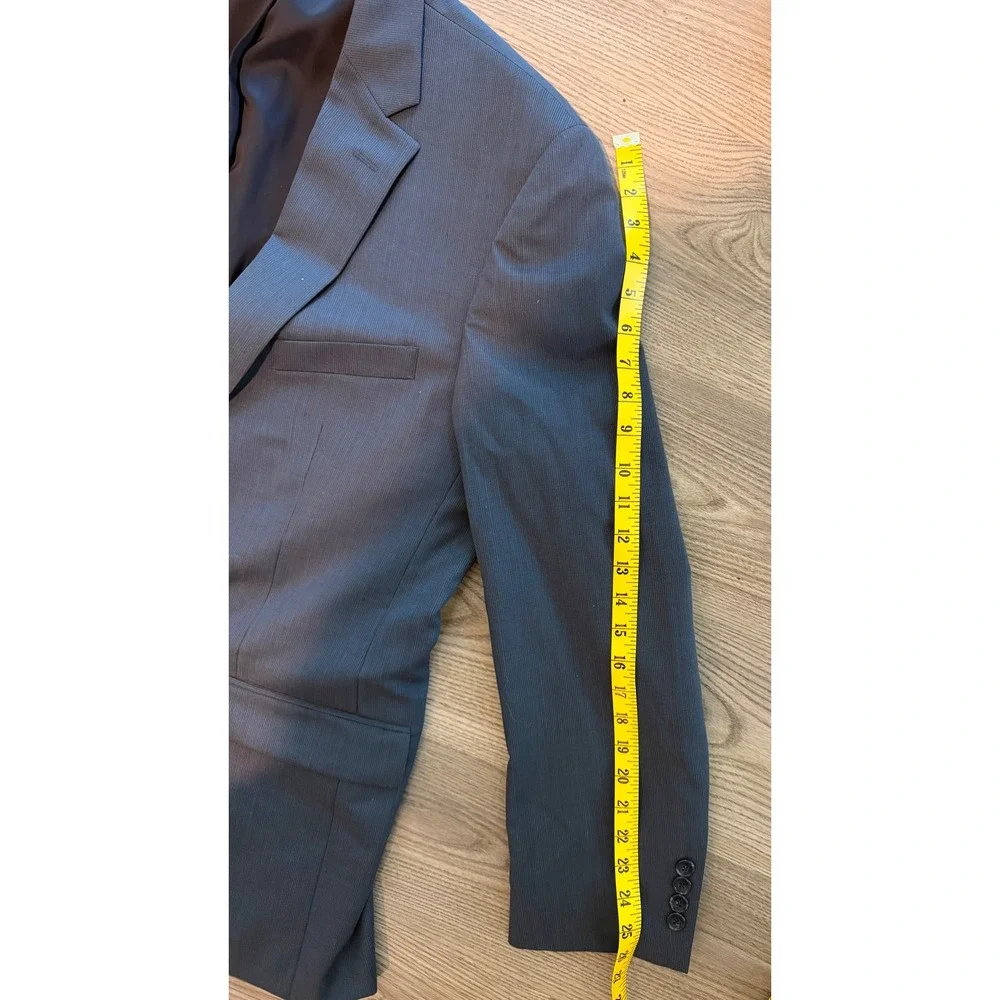 Jos A Bank Traveler's 2pc Navy Blue Suit Sport Coat size 43L & Pant size 37 x 31